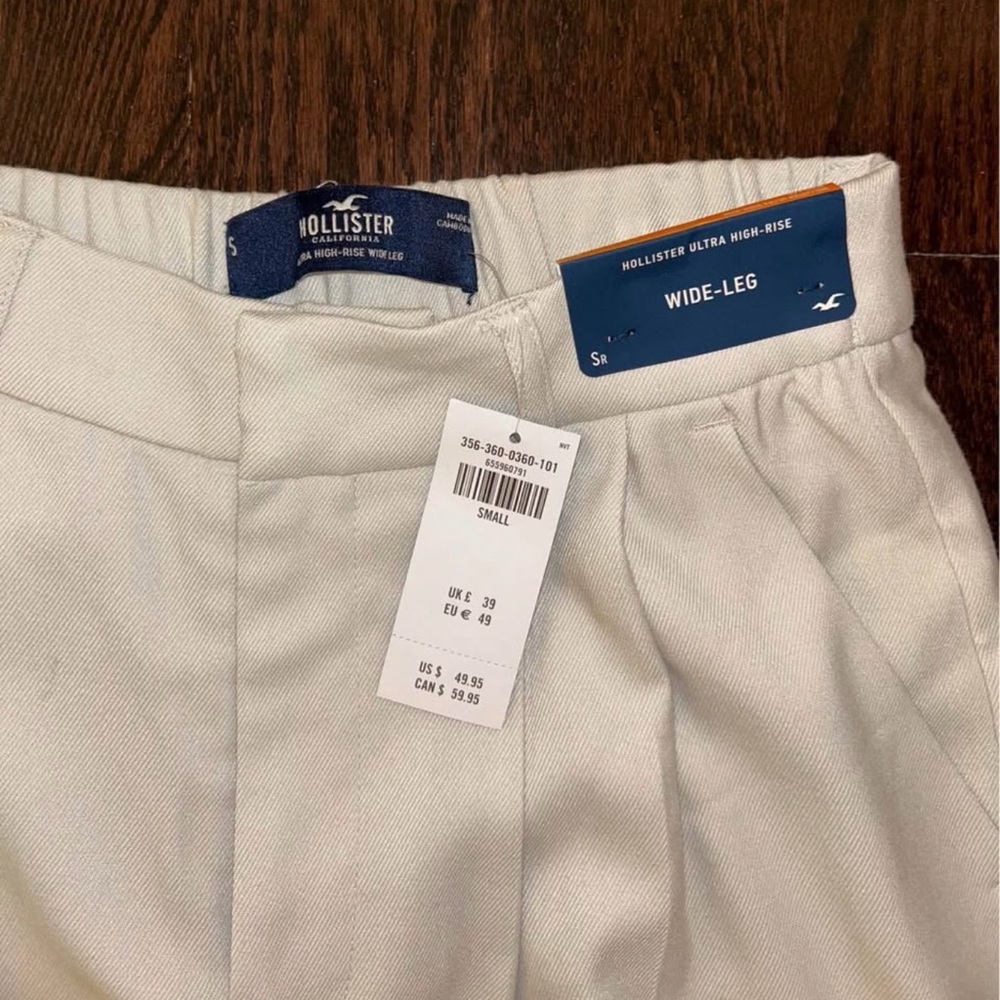 Hollister Cream Ultra High-Rise Wide-Leg Pants